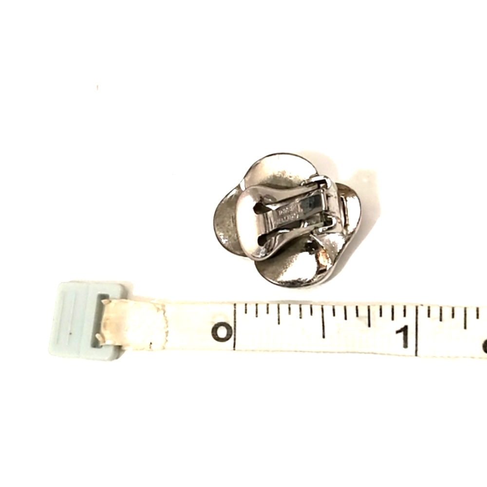 CROWN TRIFARI VINTAGE PAT PENDING SILVER-TONE KNOT BUTTON CLIP-ON 3/4" EARRINGS - Picture 9 of 10